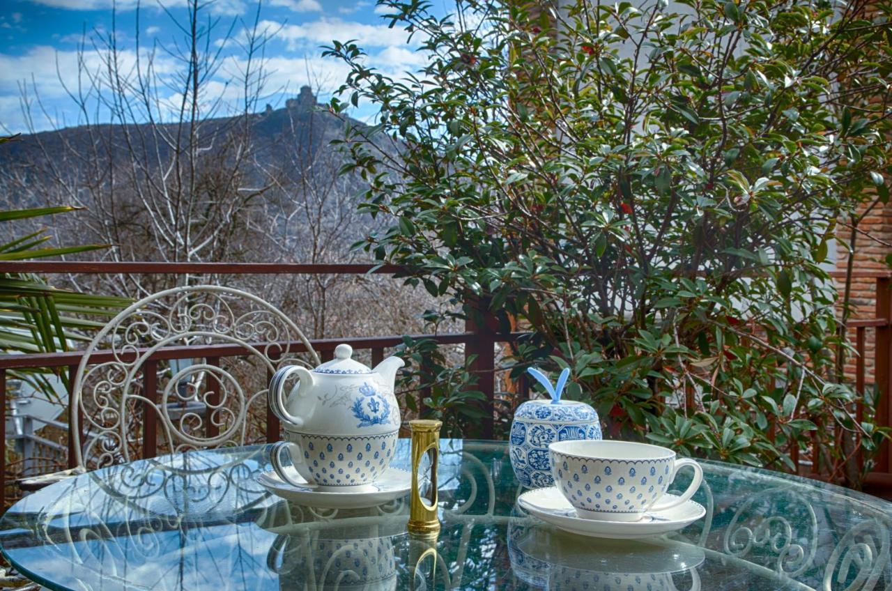 Tatin - Hotel & Cafe In Mtsʼkhetʼa Екстериор снимка